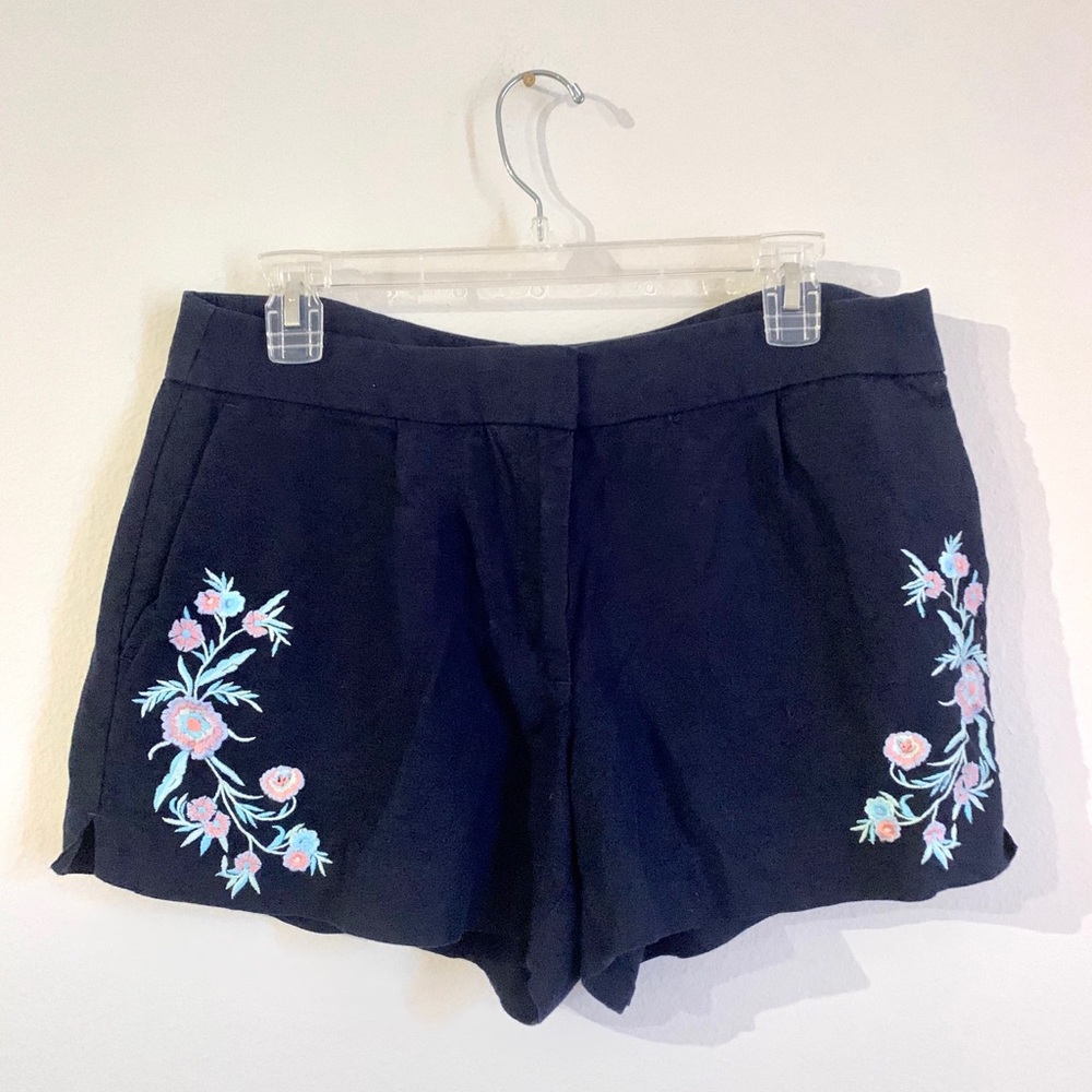 💕Embroidered Floral Loft Shorts